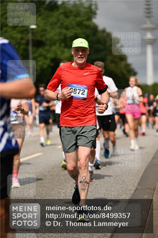 29.06.2025 - hella hamburg halbmarathon Dr. Thomas Lammeyer http://msf.ph/oto/8499357 29.06.2025 10:24:06 Kennedybrücke 1110, 1115, 1145, 2357, 2918, 3278, 3631, 3678, 4539, 4562, 4570, 4614, 4737, 4739, 4979, 5035, 5123, 5251, 5397, 5429, 5556, 5834, 5849, 5878, 6444, 6796, 6797, 6872, 6874, 6939, 7137, 7248, 7647, 7744, 7836, 7917, 10349, 10594, 10622, 11028, 11036, 11247 meine-sportfotos.de
