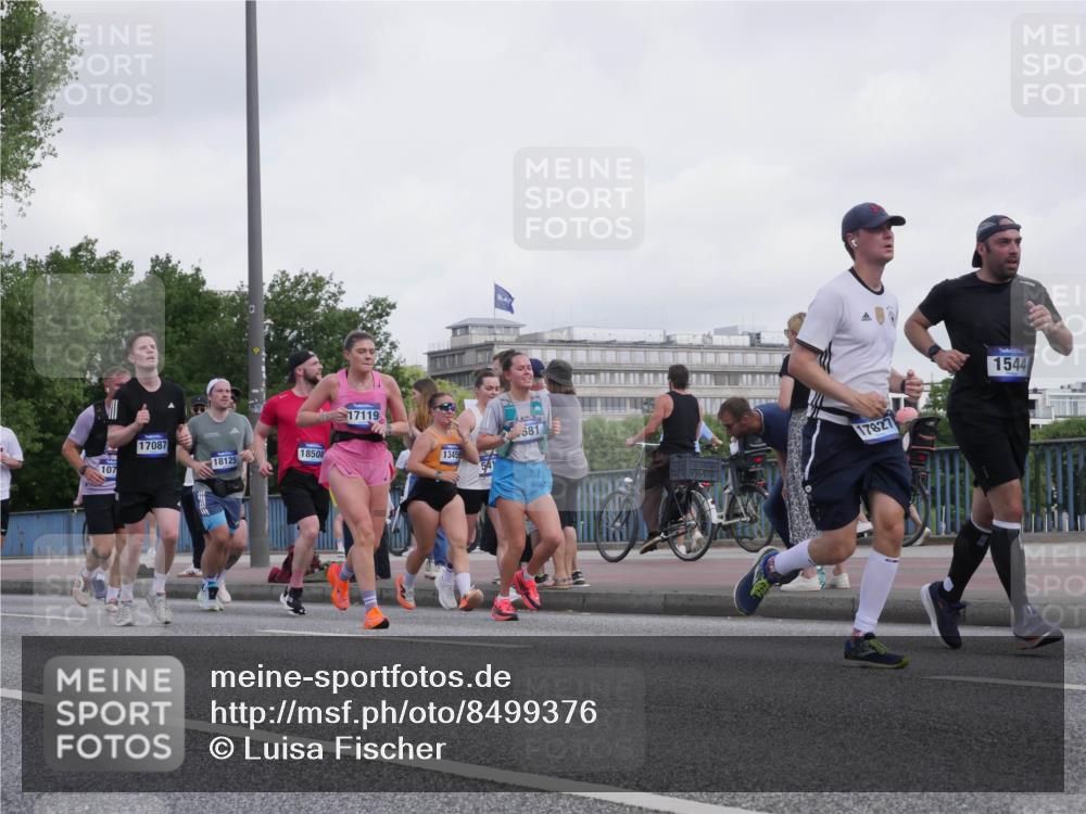 29.06.2025 - hella hamburg halbmarathon Luisa Fischer http://msf.ph/oto/8499376 29.06.2025 10:03:37 Kennedybrücke 107, 17087, 18125, 18508, 17119, 13455, 541, 581, 17827, 1544, 1544, 1568, 1611, 1681, 2236, 3141, 3400, 4616, 4945, 5418, 6138, 9553, 9555, 9577, 10797 meine-sportfotos.de