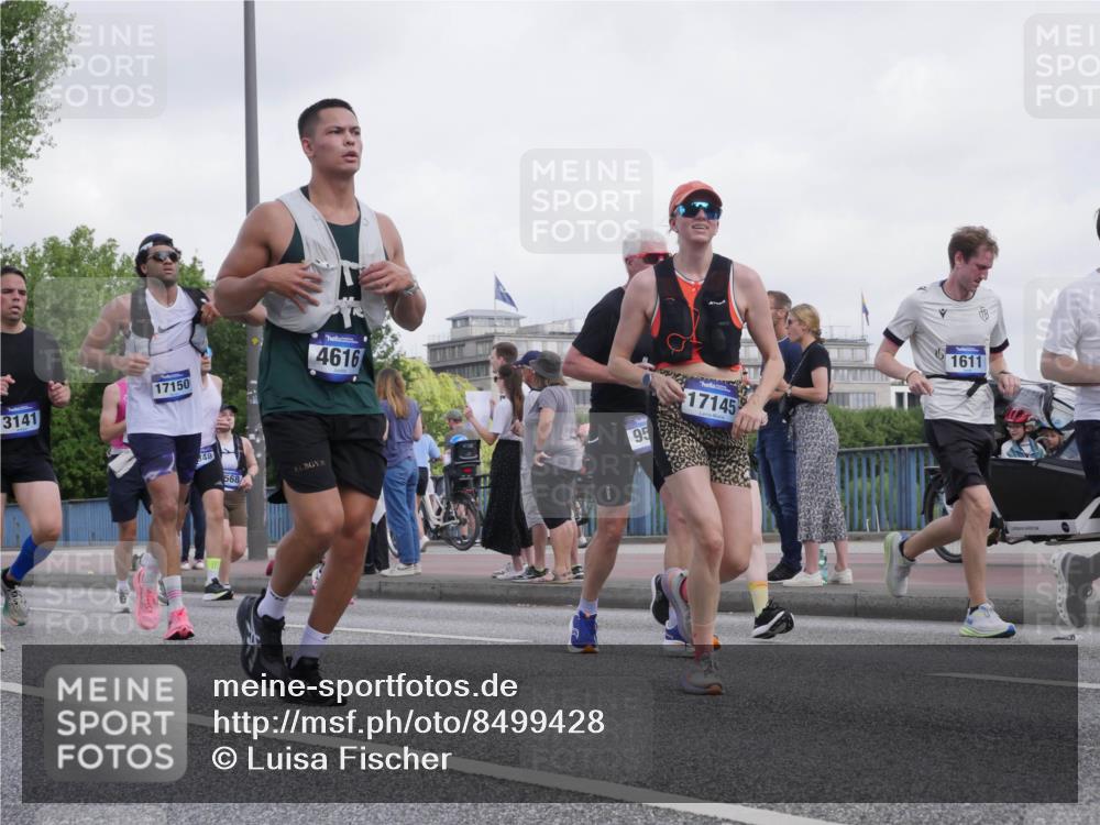 29.06.2025 - hella hamburg halbmarathon Luisa Fischer http://msf.ph/oto/8499428 29.06.2025 10:03:42 Kennedybrücke 3141, 17150, 48, 568, 4616, 95, 17145, 1611, 1568, 1611, 1681, 2236, 3141, 4616, 4945, 5033, 5418, 9553, 9555, 10188, 10797 meine-sportfotos.de