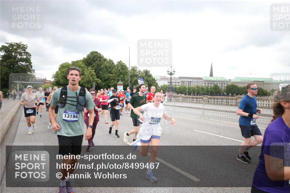29.06.2025 - hella hamburg halbmarathon Jannik Wohlers http://msf.ph/oto/8499467 29.06.2025 10:56:41 Lombardsbrücke 1207, 2370, 2871, 2932, 3387, 3470, 3485, 3851, 4241, 4485, 4568, 4569, 4611, 4998, 5057, 5639, 6053, 6284, 6832, 6981, 7416, 7417, 7592, 7787, 7964, 8039, 8197, 8224, 8546, 8679, 9298, 9299, 9329, 9513, 9570, 9670, 10016, 10142, 10450, 10505, 10632, 11050, 11179, 11323, 11954, 12226, 12345, 12476, 12477, 12484, 12535, 12828, 12829, 12832, 12984, 13194, 13273, 13276, 13490, 13513, 13671, 13878, 13986, 14146, 14148, 14414, 15499, 15630 meine-sportfotos.de