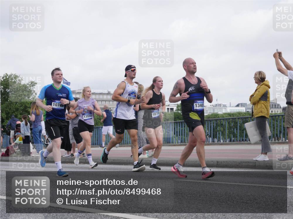 29.06.2025 - hella hamburg halbmarathon Luisa Fischer http://msf.ph/oto/8499468 29.06.2025 10:03:48 Kennedybrücke 10746, 13558, 10100, 18759, 1340, 1568, 3983, 5033, 6757, 8255, 8478, 10188, 10271 meine-sportfotos.de