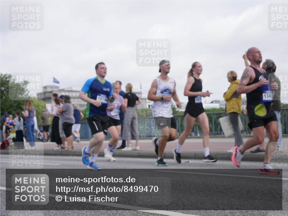 29.06.2025 - hella hamburg halbmarathon Luisa Fischer http://msf.ph/oto/8499470 29.06.2025 10:03:48 Kennedybrücke 1074, 1200, 134, 1568, 3983, 5033, 6757, 8255, 8478, 10188, 10271 meine-sportfotos.de