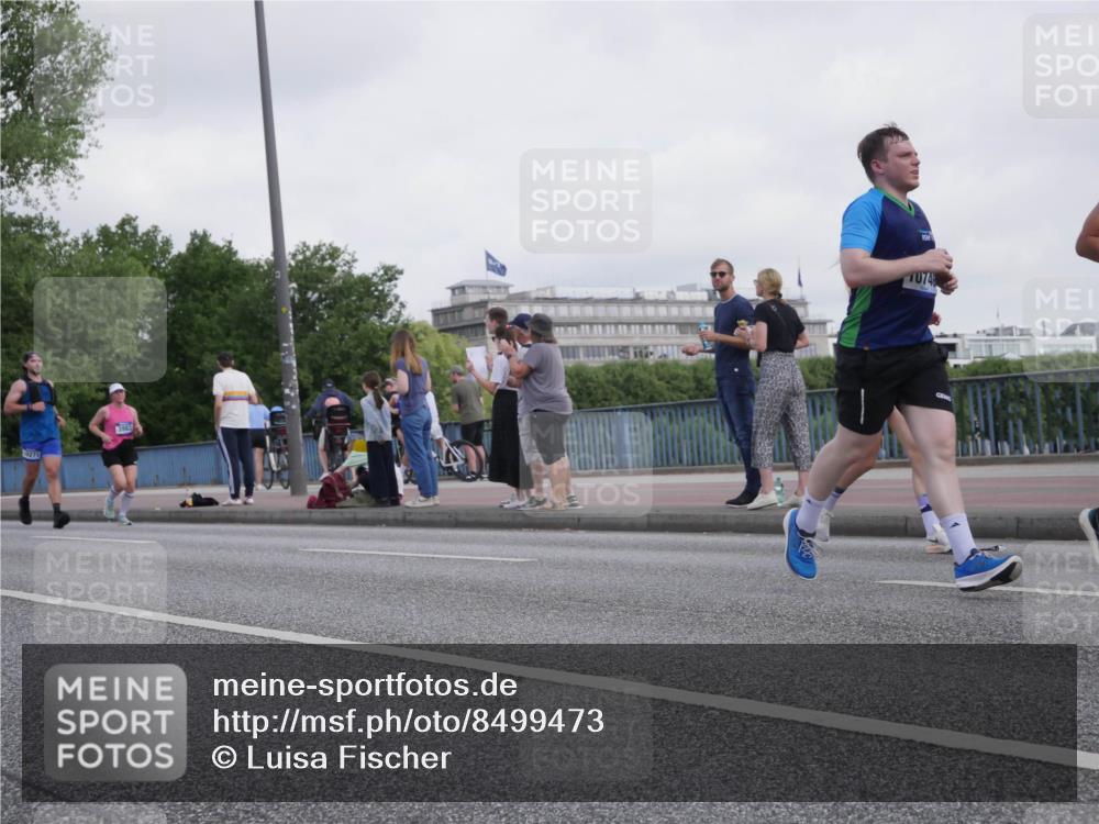 29.06.2025 - hella hamburg halbmarathon Luisa Fischer http://msf.ph/oto/8499473 29.06.2025 10:03:49 Kennedybrücke 10271, 3983, 1074, 1568, 3983, 5033, 6714, 6757, 8255, 8478, 10188, 10271 meine-sportfotos.de