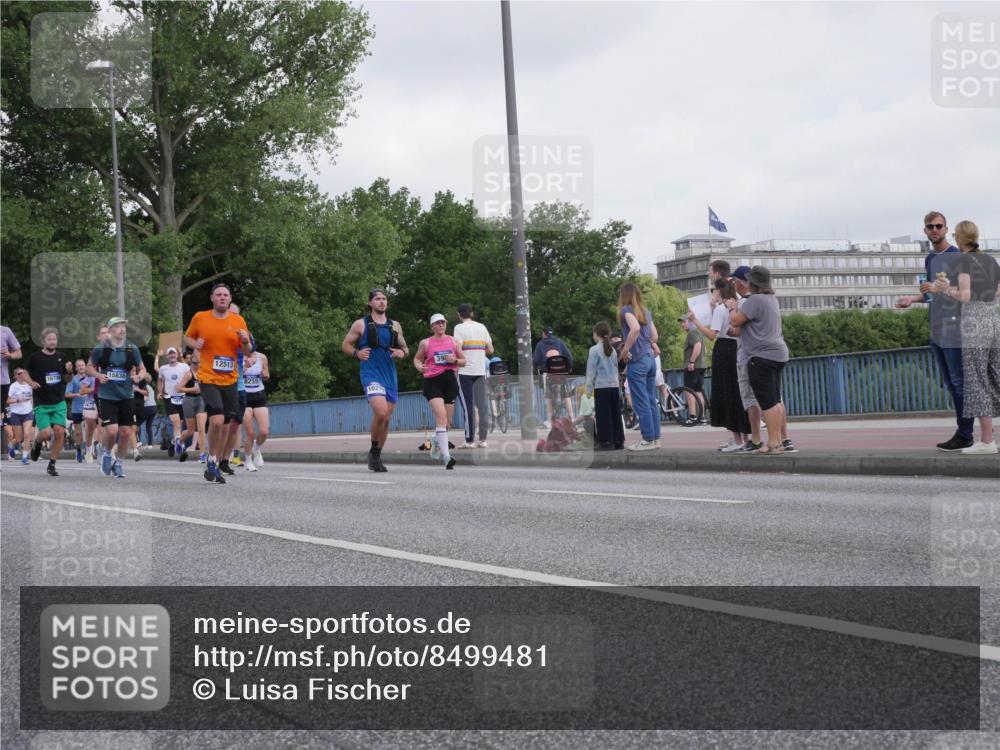 29.06.2025 - hella hamburg halbmarathon Luisa Fischer http://msf.ph/oto/8499481 29.06.2025 10:03:50 Kennedybrücke 15838, 12513, 8255, 1027, 39, 1568, 3983, 5033, 6714, 6757, 8255, 8478, 10188, 10271 meine-sportfotos.de