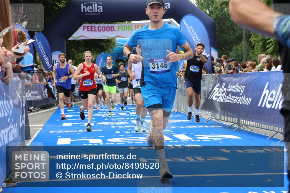 29.06.2025 - hella hamburg halbmarathon Strokosch-Dieckow http://msf.ph/oto/8499520 29.06.2025 10:43:20 Ziel 2653, 3109, 3124, 3146, 3928, 5506, 8664, 10099, 10237, 13348, 15921, 16314, 16720, 16997, 17391, 18274, 18942, 18987, 19009, 19051 meine-sportfotos.de