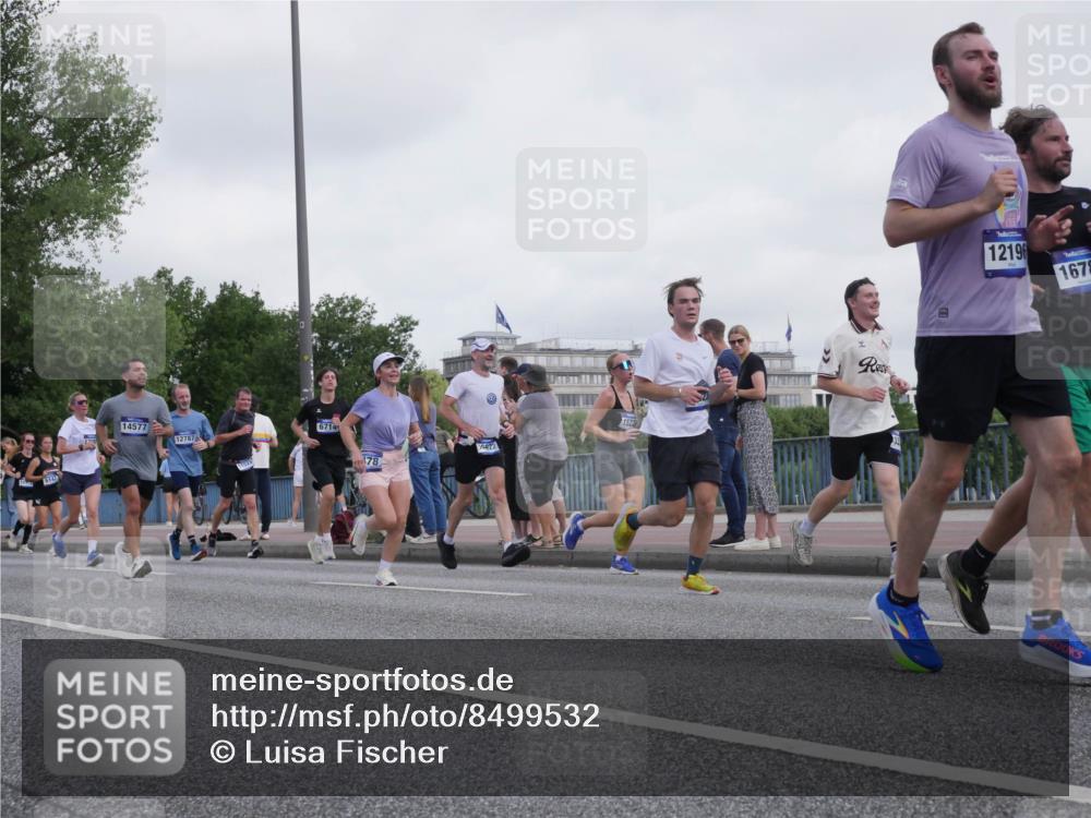 29.06.2025 - hella hamburg halbmarathon Luisa Fischer http://msf.ph/oto/8499532 29.06.2025 10:03:56 Kennedybrücke 6142, 14577, 6714, 12787, 178, 5972, 15232, 12196, 1678, 2354, 3740, 3983, 4238, 4708, 5870, 6147, 6487, 6531, 6714, 6757, 6835, 8255, 8478, 10271 meine-sportfotos.de
