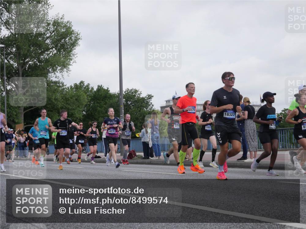 29.06.2025 - hella hamburg halbmarathon Luisa Fischer http://msf.ph/oto/8499574 29.06.2025 10:04:01 Kennedybrücke 13287, 6531, 17843, 4238, 6487, 70, 374, 18919, 18327, 61, 1387, 2354, 2363, 3625, 3740, 4238, 4249, 4708, 5870, 6147, 6487, 6531, 6714, 6835, 7757, 8478, 8923, 10705 meine-sportfotos.de