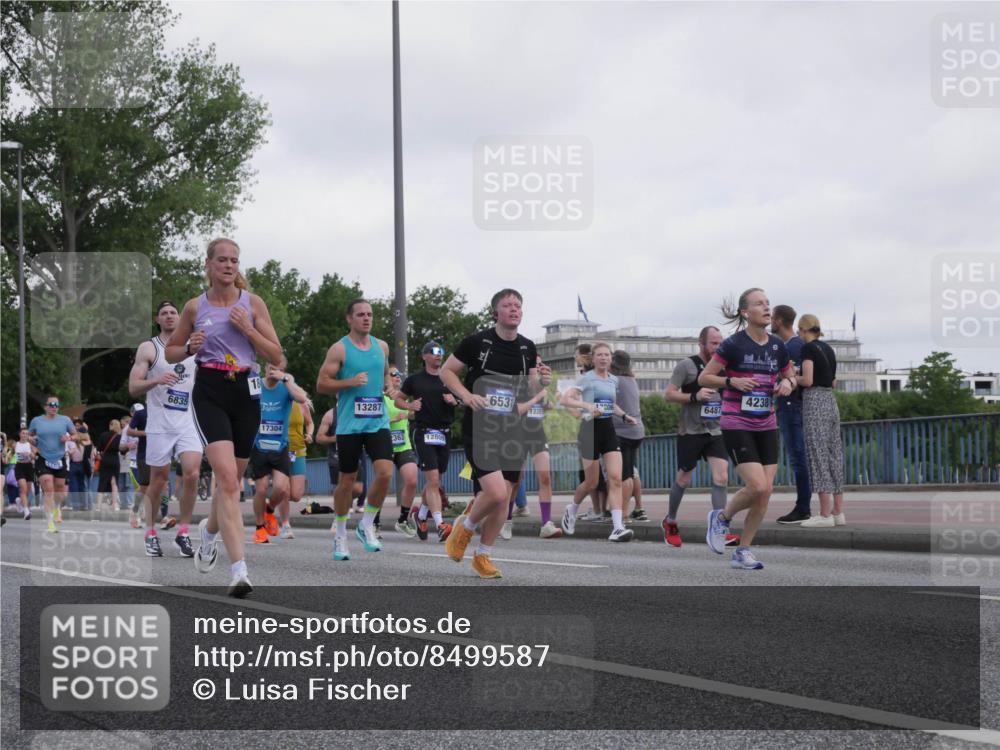 29.06.2025 - hella hamburg halbmarathon Luisa Fischer http://msf.ph/oto/8499587 29.06.2025 10:04:03 Kennedybrücke 6835, 18, 17304, 13287, 363, 12809, 6531, 4238, 1206, 6487, 12261, 1387, 2354, 2363, 3625, 3740, 4238, 4249, 4708, 5870, 6147, 6487, 6531, 6591, 6835, 7757, 7759, 7761, 8923, 10705 meine-sportfotos.de