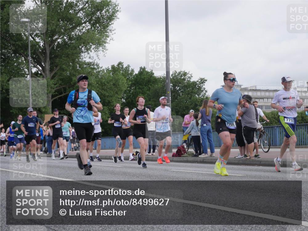 29.06.2025 - hella hamburg halbmarathon Luisa Fischer http://msf.ph/oto/8499627 29.06.2025 10:04:08 Kennedybrücke 1420, 15240, 13240, 3625, 726, 7761, 11937, 7759, 691, 768, 2016, 7757, 1387, 1420, 1726, 2006, 2363, 3625, 4068, 4249, 6487, 6531, 6591, 6835, 7757, 7759, 7761, 8326, 8691, 8923, 9124, 9932, 10383, 10705 meine-sportfotos.de