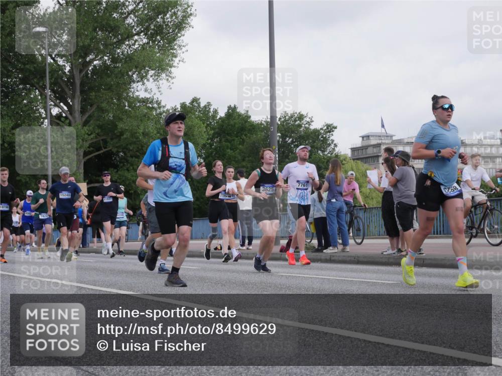 29.06.2025 - hella hamburg halbmarathon Luisa Fischer http://msf.ph/oto/8499629 29.06.2025 10:04:09 Kennedybrücke 18796, 1420, 15240, 7761, 3625, 11937, 775961, 768, 1387, 1420, 1726, 2006, 2363, 3625, 4068, 4249, 6487, 6591, 7757, 7759, 7761, 8326, 8691, 8923, 9124, 9932, 10383, 10705 meine-sportfotos.de