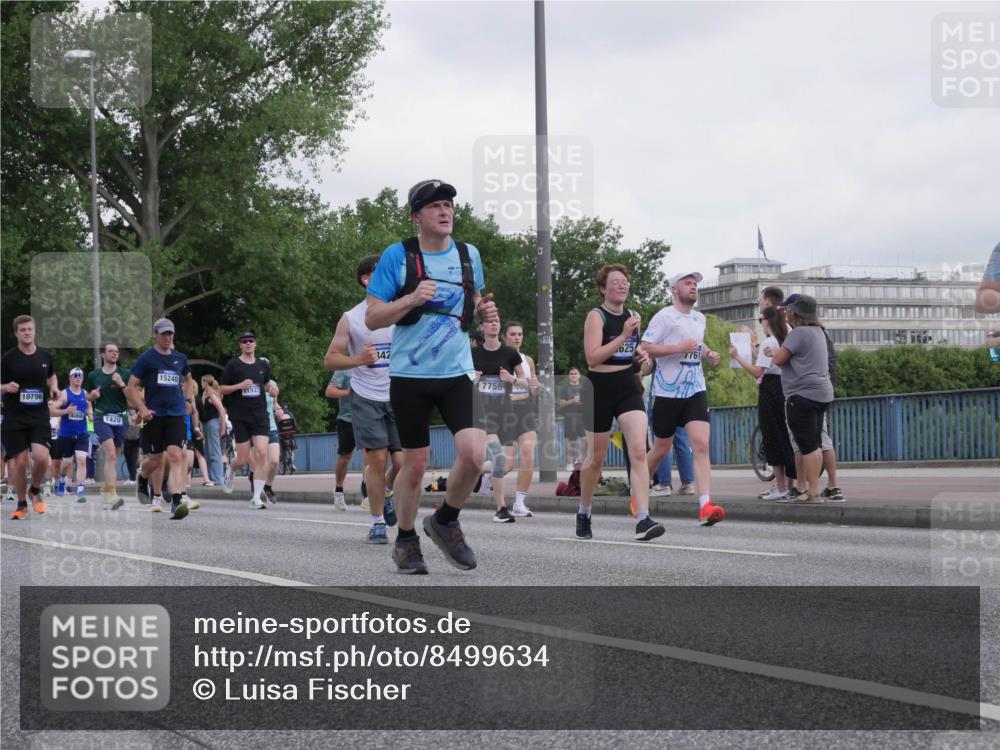 29.06.2025 - hella hamburg halbmarathon Luisa Fischer http://msf.ph/oto/8499634 29.06.2025 10:04:09 Kennedybrücke 18796, 1420, 15240, 937, 342, 7759, 625, 1387, 1420, 1726, 2006, 2363, 3625, 4068, 4249, 6487, 6591, 7757, 7759, 7761, 8326, 8691, 8923, 9124, 9932, 10383, 10705 meine-sportfotos.de