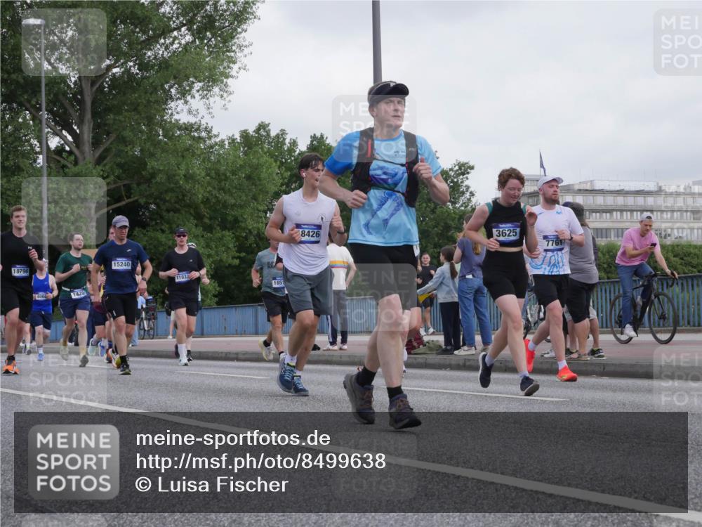29.06.2025 - hella hamburg halbmarathon Luisa Fischer http://msf.ph/oto/8499638 29.06.2025 10:04:09 Kennedybrücke 18796, 4066, 1420, 15240, 11937, 1651, 8426, 3625, 7761, 1387, 1420, 1726, 2006, 2363, 3625, 4068, 4249, 6487, 6591, 7757, 7759, 7761, 8326, 8691, 8923, 9124, 9932, 10383, 10705 meine-sportfotos.de