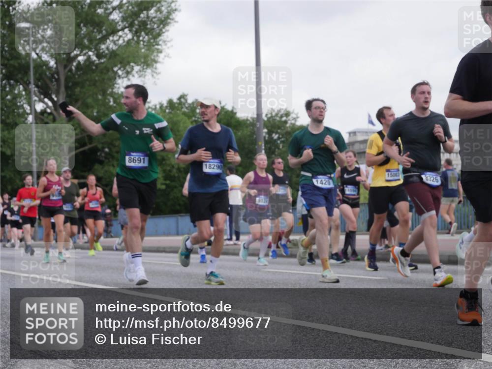 29.06.2025 - hella hamburg halbmarathon Luisa Fischer http://msf.ph/oto/8499677 29.06.2025 10:04:14 Kennedybrücke 8691, 18290, 9120, 1420, 6994, 15063, 8326, 1420, 1726, 2006, 2936, 3625, 4068, 4319, 6591, 6924, 7759, 7761, 8046, 8326, 8691, 9124, 9932, 10383 meine-sportfotos.de