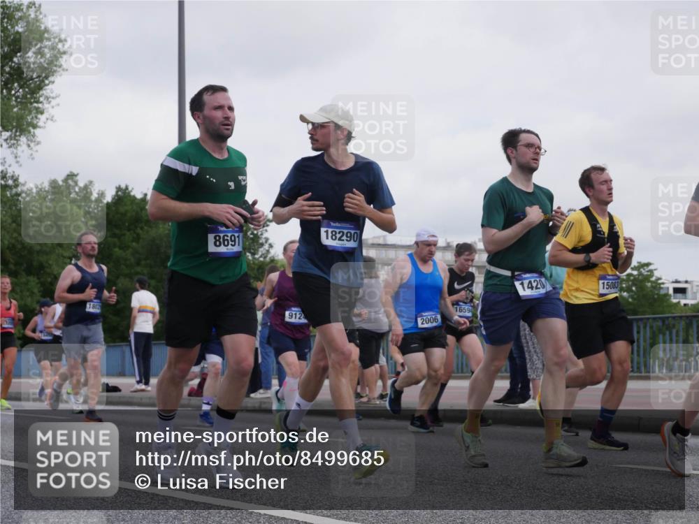 29.06.2025 - hella hamburg halbmarathon Luisa Fischer http://msf.ph/oto/8499685 29.06.2025 10:04:15 Kennedybrücke 1802, 8691, 18290, 1420, 15083, 912, 1659, 2006, 1420, 1526, 1726, 2006, 2936, 4068, 4319, 4370, 6591, 6924, 7658, 7759, 7761, 8046, 8326, 8691, 9124, 9932, 10383 meine-sportfotos.de