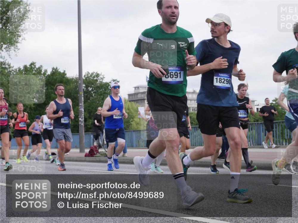 29.06.2025 - hella hamburg halbmarathon Luisa Fischer http://msf.ph/oto/8499689 29.06.2025 10:04:15 Kennedybrücke 20, 8691, 18290, 9932, 4068, 1802, 26, 18355, 13516, 16594, 1420, 1526, 1726, 2006, 2936, 4068, 4319, 4370, 6591, 6924, 7658, 7759, 7761, 8046, 8326, 8691, 9124, 9932, 10383 meine-sportfotos.de