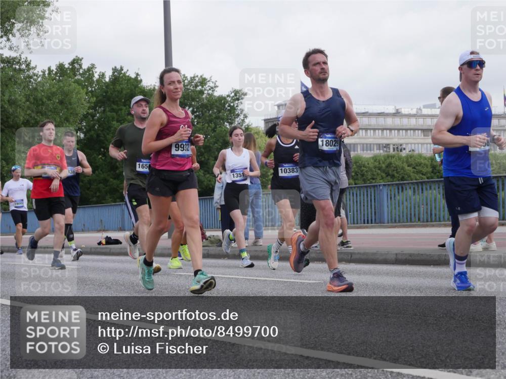 29.06.2025 - hella hamburg halbmarathon Luisa Fischer http://msf.ph/oto/8499700 29.06.2025 10:04:17 Kennedybrücke 19002, 336, 165, 9932, 1351, 10383, 18029, 1420, 1526, 1726, 2006, 2091, 2936, 3425, 4068, 4319, 4370, 6924, 7287, 7658, 8046, 8326, 8691, 9124, 9932, 10383 meine-sportfotos.de
