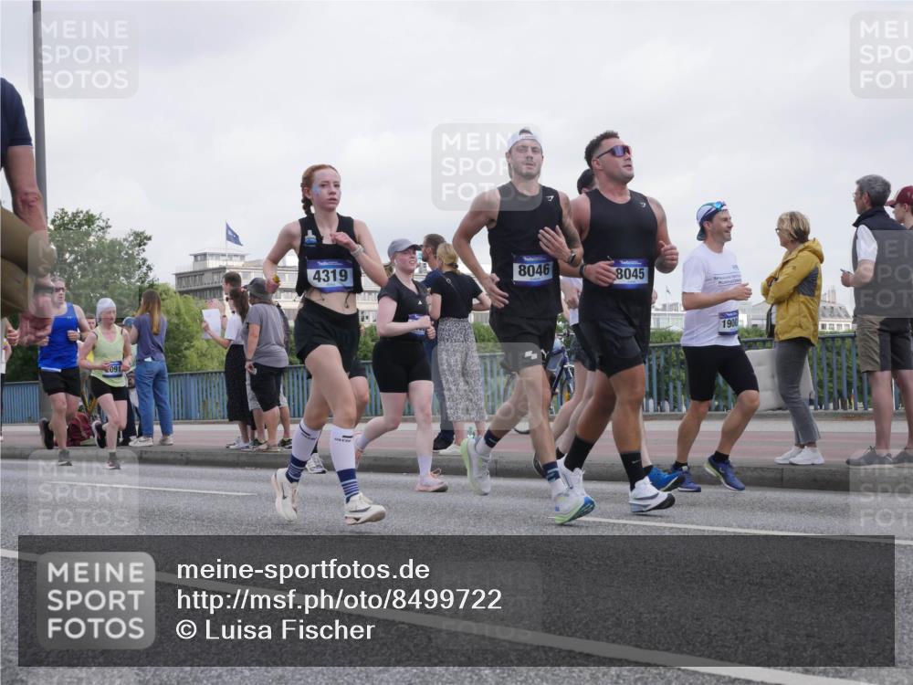 29.06.2025 - hella hamburg halbmarathon Luisa Fischer http://msf.ph/oto/8499722 29.06.2025 10:04:22 Kennedybrücke 091, 4319, 8046, 8045, 1900, 1526, 2091, 2490, 2936, 3425, 4319, 4370, 5675, 6087, 6924, 7287, 7658, 8030, 8046, 10576 meine-sportfotos.de