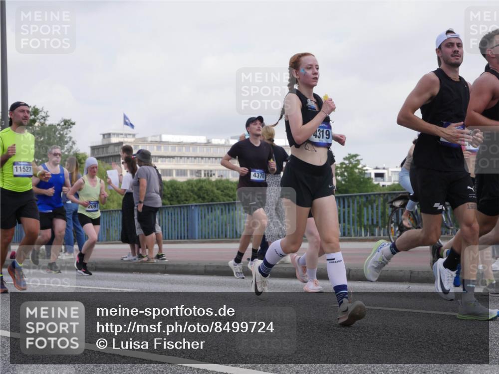 29.06.2025 - hella hamburg halbmarathon Luisa Fischer http://msf.ph/oto/8499724 29.06.2025 10:04:23 Kennedybrücke 11527, 2091, 4370, 4319, 199, 1526, 2091, 2490, 2936, 3425, 4319, 4370, 5675, 6087, 6281, 6302, 6924, 7287, 7658, 8030, 8046, 8392, 10576 meine-sportfotos.de