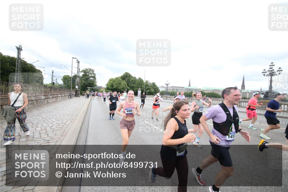 29.06.2025 - hella hamburg halbmarathon Jannik Wohlers http://msf.ph/oto/8499731 29.06.2025 10:56:49 Lombardsbrücke 2041, 2370, 2871, 3195, 3470, 3723, 3851, 4086, 4106, 4241, 4485, 4611, 4998, 5057, 5316, 5639, 5738, 6053, 6832, 6981, 7592, 7787, 7964, 8039, 8224, 8287, 8546, 8552, 8679, 8851, 8853, 9110, 9298, 9299, 9329, 9430, 9513, 9570, 9670, 9824, 10142, 10505, 10913, 10914, 11050, 11179, 11323, 11954, 12226, 12306, 12476, 12477, 12484, 12535, 12698, 12829, 12832, 12984, 13048, 13224, 13438, 13490, 13513, 13697, 13731, 13878, 13986, 14146, 14148, 14366, 14414, 14862, 15499 meine-sportfotos.de