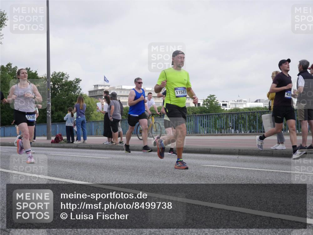 29.06.2025 - hella hamburg halbmarathon Luisa Fischer http://msf.ph/oto/8499738 29.06.2025 10:04:24 Kennedybrücke 1526, 11527, 437, 1526, 2091, 2490, 2936, 3425, 3976, 4319, 4370, 5675, 6087, 6281, 6302, 7287, 7658, 8030, 8046, 8392, 8822, 10576 meine-sportfotos.de