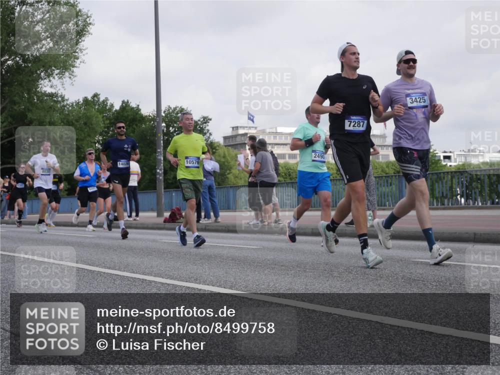 29.06.2025 - hella hamburg halbmarathon Luisa Fischer http://msf.ph/oto/8499758 29.06.2025 10:04:27 Kennedybrücke 6281, 8030, 6087, 14026, 10576, 2490, 7287, 3425, 1526, 2091, 2167, 2490, 3425, 3663, 3976, 4370, 5675, 6087, 6281, 6302, 7287, 7658, 8030, 8392, 8822, 10281, 10301, 10576 meine-sportfotos.de