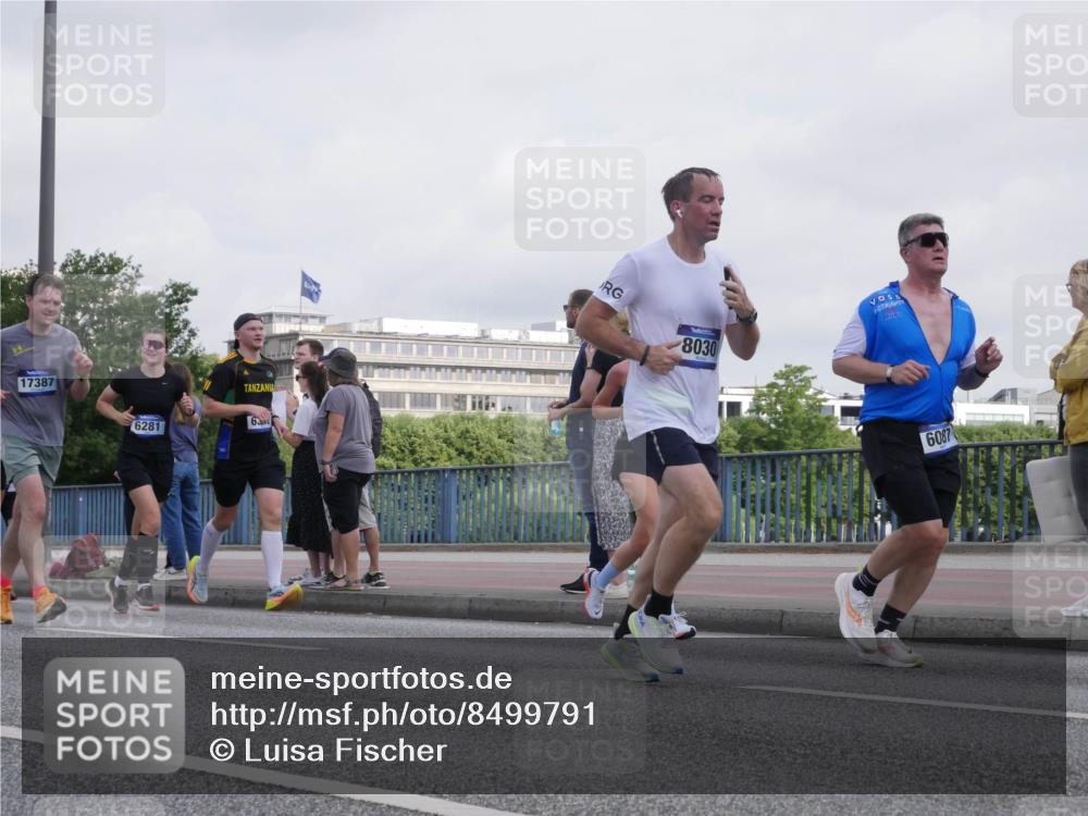 29.06.2025 - hella hamburg halbmarathon Luisa Fischer http://msf.ph/oto/8499791 29.06.2025 10:04:30 Kennedybrücke 17387, 632, 6281, 8030, 6087, 2167, 2490, 3425, 3663, 3976, 5675, 6087, 6281, 6302, 8030, 8392, 8822, 10281, 10301, 10576 meine-sportfotos.de
