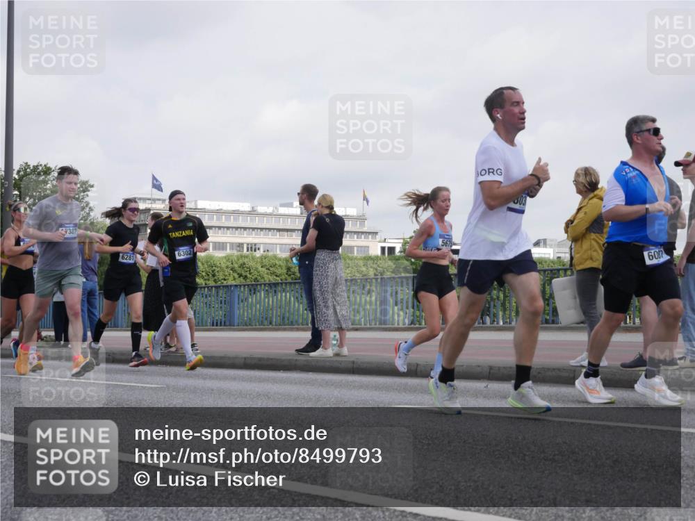 29.06.2025 - hella hamburg halbmarathon Luisa Fischer http://msf.ph/oto/8499793 29.06.2025 10:04:31 Kennedybrücke 7387, 6281, 6302, 5675, 6087, 2167, 2490, 2806, 3663, 3976, 4322, 5675, 6087, 6281, 6302, 8030, 8392, 8822, 10281, 10301, 10576 meine-sportfotos.de