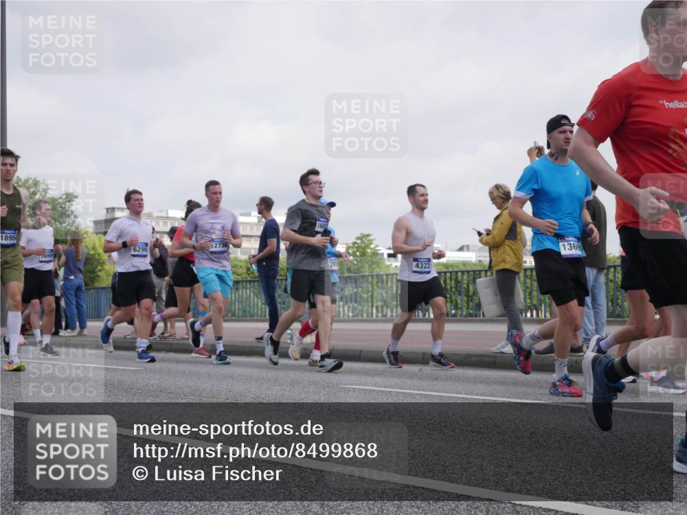 29.06.2025 - hella hamburg halbmarathon Luisa Fischer http://msf.ph/oto/8499868 29.06.2025 10:04:40 Kennedybrücke 18954, 0000, 2734, 76909, 16601, 1369, 28, 4322, 30, 1653, 1722, 1724, 2806, 2957, 3663, 4322, 0000, 6921, 7846, 8191, 8578, 8632, 8926, 10074 meine-sportfotos.de