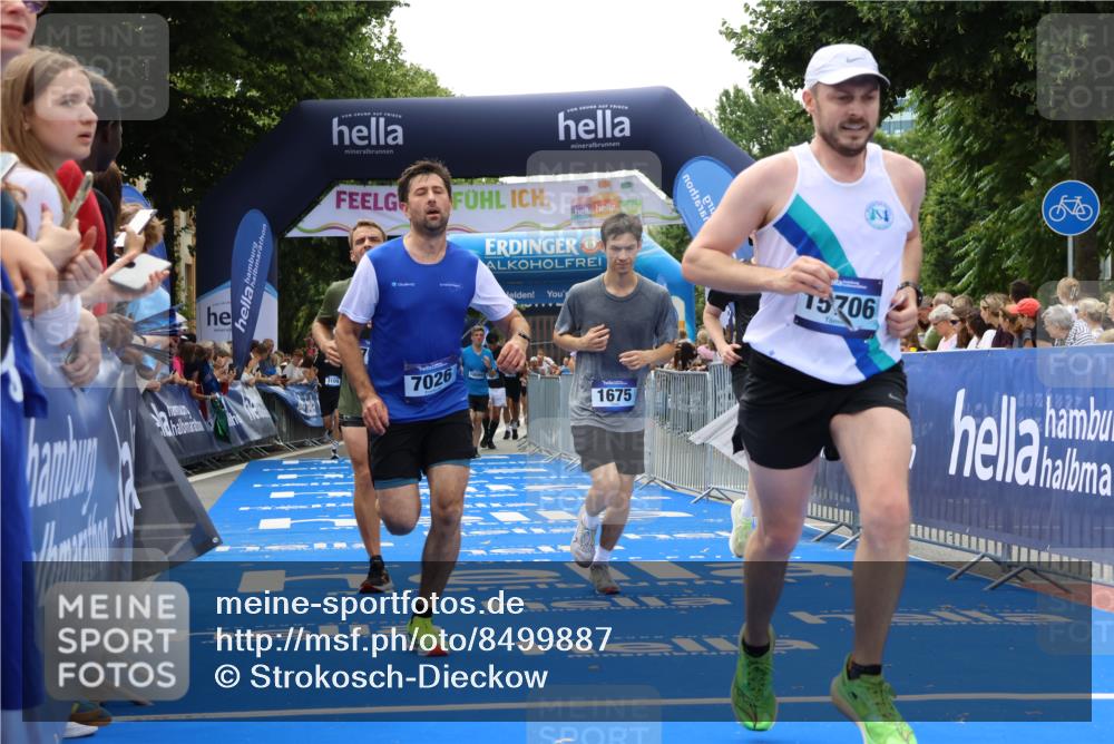 29.06.2025 - hella hamburg halbmarathon Strokosch-Dieckow http://msf.ph/oto/8499887 29.06.2025 10:43:12 Ziel 1675, 3109, 3124, 3146, 4229, 6721, 7026, 7093, 7451, 9833, 10099, 10251, 11177, 12153, 15255, 15706, 16314, 16997, 17177, 18304 meine-sportfotos.de