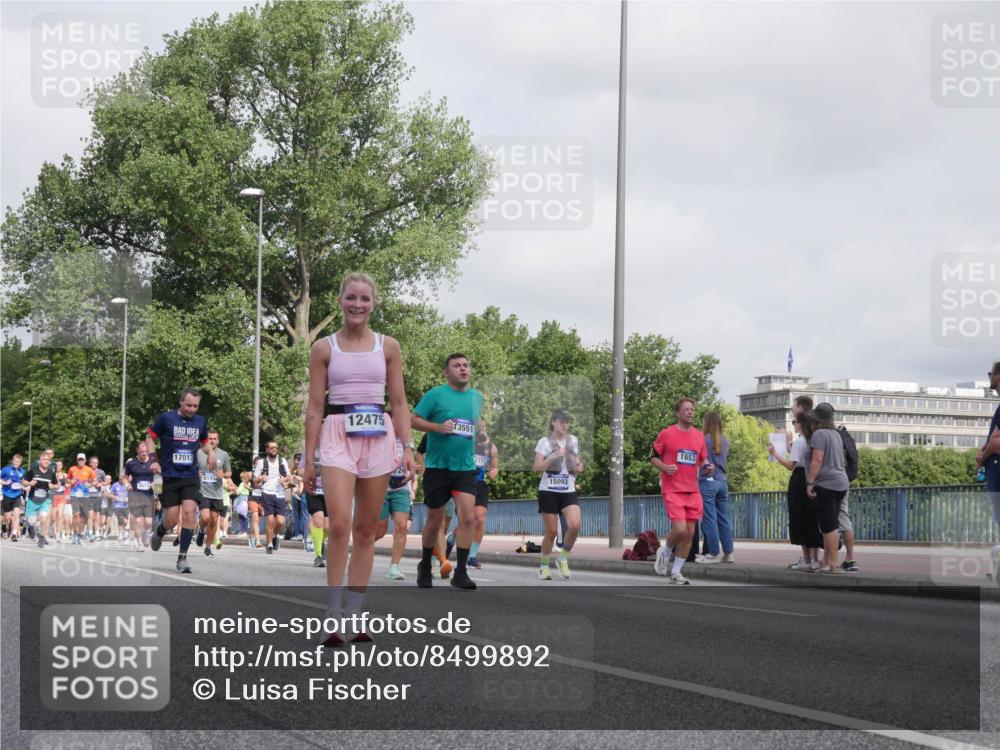 29.06.2025 - hella hamburg halbmarathon Luisa Fischer http://msf.ph/oto/8499892 29.06.2025 10:04:44 Kennedybrücke 17017, 12475, 13551, 15093, 1653, 1464, 1653, 1722, 1724, 2591, 2806, 2957, 3039, 4322, 5547, 5602, 5603, 0000, 6921, 7189, 7223, 7846, 8191, 8578, 8632, 8926, 9230, 10074 meine-sportfotos.de