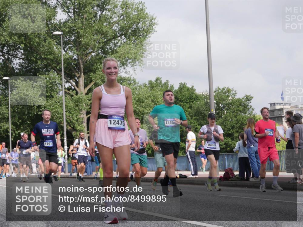 29.06.2025 - hella hamburg halbmarathon Luisa Fischer http://msf.ph/oto/8499895 29.06.2025 10:04:44 Kennedybrücke 17017, 12475, 1355, 15093, 653, 1464, 1653, 1722, 1724, 2591, 2806, 2957, 3039, 4322, 5547, 5602, 5603, 0000, 6921, 7189, 7223, 7846, 8191, 8578, 8632, 8926, 9230, 10074 meine-sportfotos.de