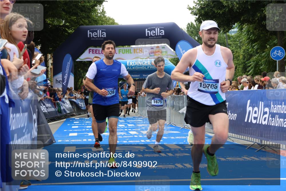 29.06.2025 - hella hamburg halbmarathon Strokosch-Dieckow http://msf.ph/oto/8499902 29.06.2025 10:43:12 Ziel 1675, 3109, 3124, 3146, 4229, 6721, 7026, 7093, 7451, 9833, 10099, 10251, 11177, 12153, 15255, 15706, 16314, 16997, 17177, 18304 meine-sportfotos.de