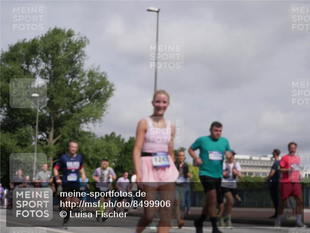29.06.2025 - hella hamburg halbmarathon Luisa Fischer http://msf.ph/oto/8499906 29.06.2025 10:04:45 Kennedybrücke 124, 1464, 1653, 1722, 1724, 2591, 2957, 3039, 5547, 5602, 5603, 0000, 6921, 7189, 7223, 7846, 8191, 8578, 8632, 8926, 9230, 10074 meine-sportfotos.de