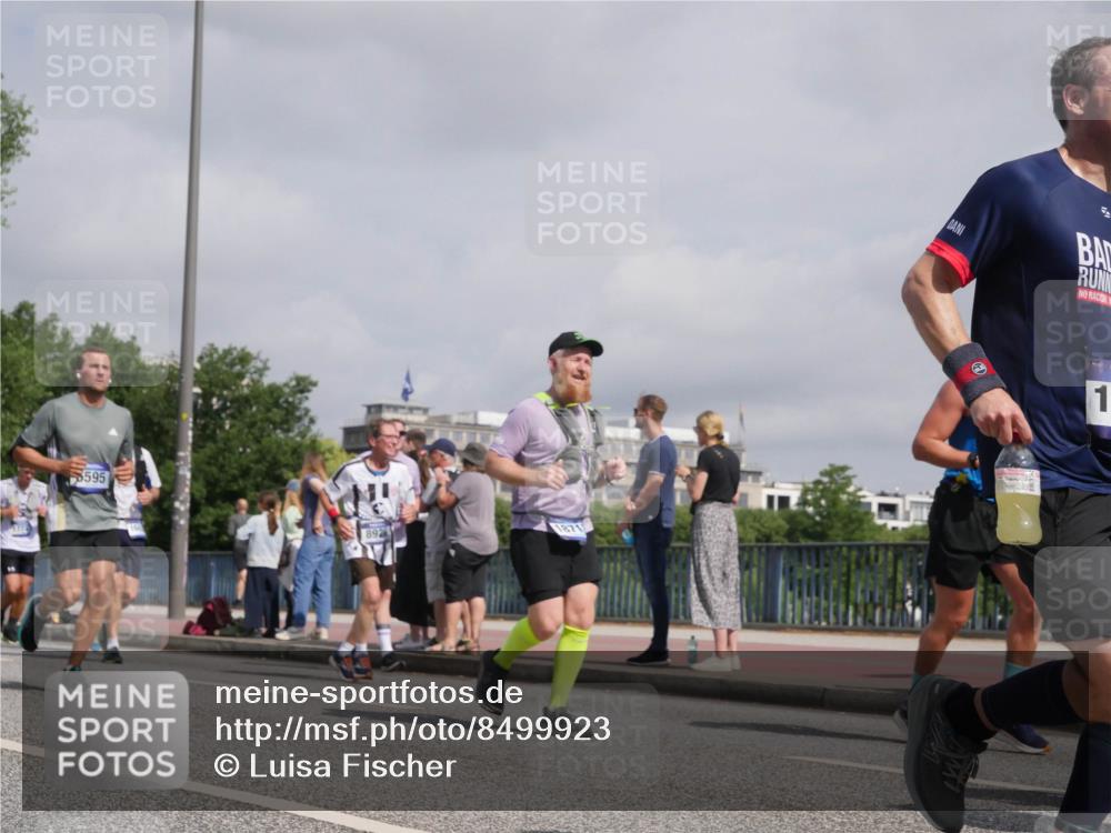 29.06.2025 - hella hamburg halbmarathon Luisa Fischer http://msf.ph/oto/8499923 29.06.2025 10:04:48 Kennedybrücke 595, 892, 1, 1464, 1653, 1722, 1724, 2591, 3039, 3199, 5547, 5602, 5603, 6327, 6438, 7189, 7223, 8191, 8632, 8926, 9230, 10074, 10882 meine-sportfotos.de
