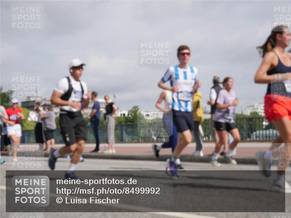 29.06.2025 - hella hamburg halbmarathon Luisa Fischer http://msf.ph/oto/8499992 29.06.2025 10:04:57 Kennedybrücke 1184, 1329, 1881, 1940, 3199, 4649, 5547, 6327, 6438, 9741, 10882 meine-sportfotos.de