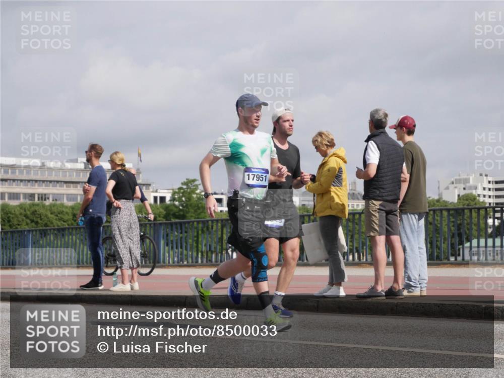 29.06.2025 - hella hamburg halbmarathon Luisa Fischer http://msf.ph/oto/8500033 29.06.2025 10:05:01 Kennedybrücke 17951, 1184, 1329, 1364, 1881, 1940, 4328, 4649, 6327, 7031, 9156, 9353, 9741, 10177 meine-sportfotos.de