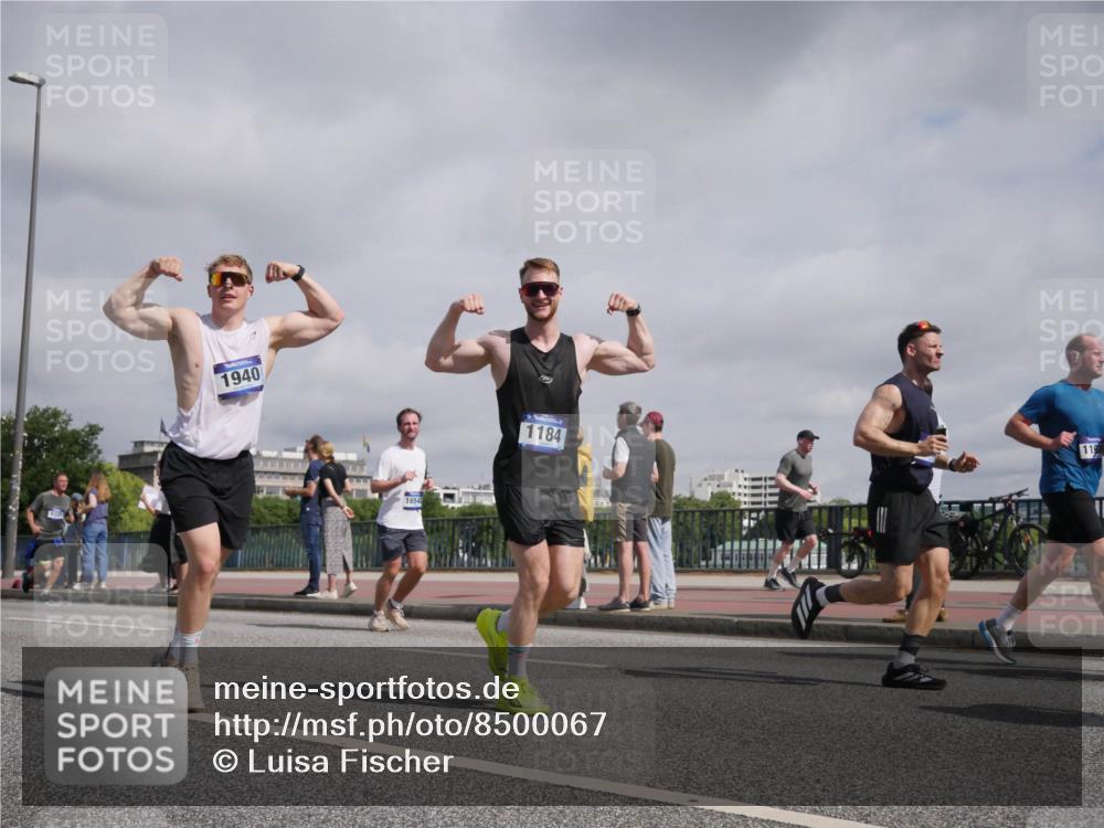 29.06.2025 - hella hamburg halbmarathon Luisa Fischer http://msf.ph/oto/8500067 29.06.2025 10:05:07 Kennedybrücke 1940, 1654, 1184, 119, 1184, 1364, 1453, 1729, 1940, 3169, 4286, 4328, 7031, 9156, 9353, 9741, 10177 meine-sportfotos.de
