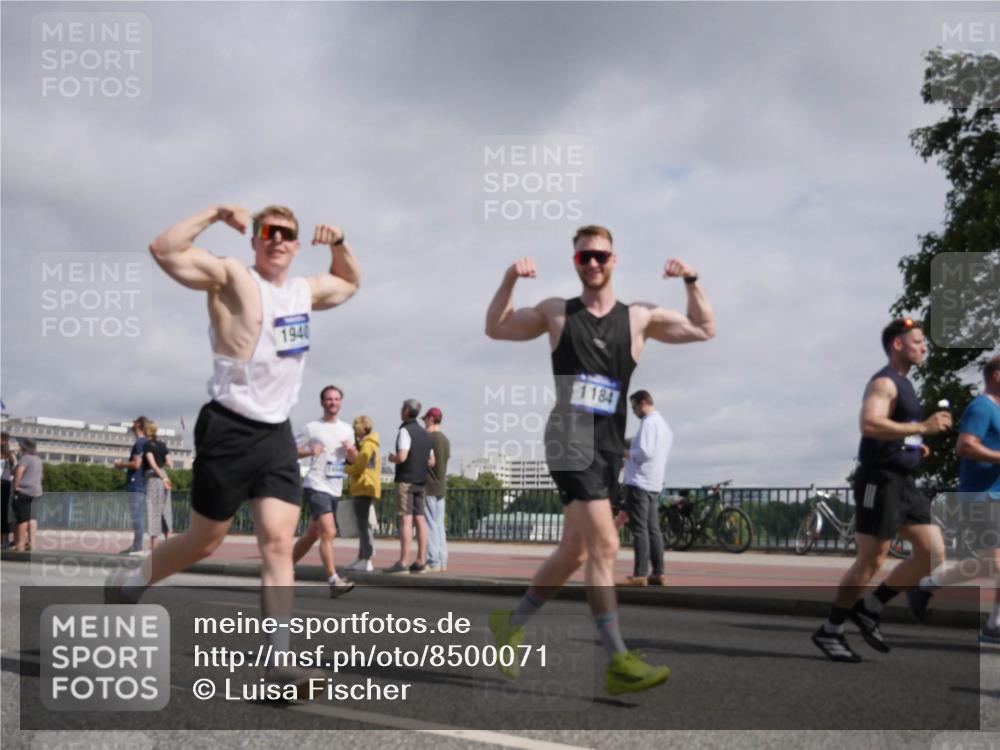 29.06.2025 - hella hamburg halbmarathon Luisa Fischer http://msf.ph/oto/8500071 29.06.2025 10:05:07 Kennedybrücke 1940, 1184, 1184, 1364, 1453, 1729, 1940, 3169, 4286, 4328, 7031, 9156, 9353, 9741, 10177 meine-sportfotos.de