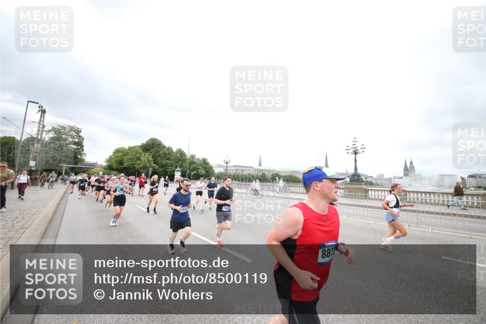 29.06.2025 - hella hamburg halbmarathon Jannik Wohlers http://msf.ph/oto/8500119 29.06.2025 10:57:09 Lombardsbrücke 1123, 1242, 1248, 1265, 1643, 3191, 3385, 3388, 3433, 3750, 3954, 4180, 4197, 4521, 4830, 5117, 5632, 5736, 5738, 6827, 6857, 6916, 7172, 7720, 7728, 8035, 8287, 8386, 8540, 8708, 8873, 9233, 9318, 9496, 9607, 9824, 10078, 11947, 12172, 12306, 12396, 12713, 12799, 12819, 13131, 13340, 13425, 13427, 13697, 14256, 14944, 14968, 15033, 15288, 15958, 16007, 16130, 18534 meine-sportfotos.de