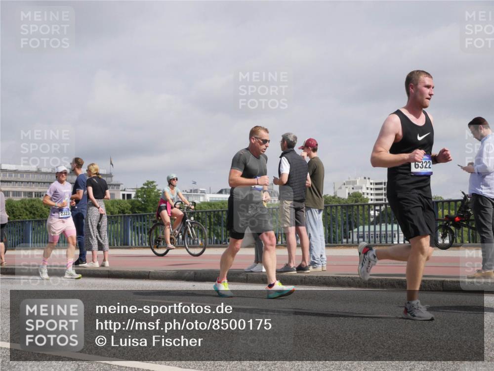 29.06.2025 - hella hamburg halbmarathon Luisa Fischer http://msf.ph/oto/8500175 29.06.2025 10:05:20 Kennedybrücke 2323, 6322, 1128, 1432, 2322, 2323, 4663, 4985, 5763, 6322, 6860, 7243, 9020, 9021, 9928, 10866 meine-sportfotos.de