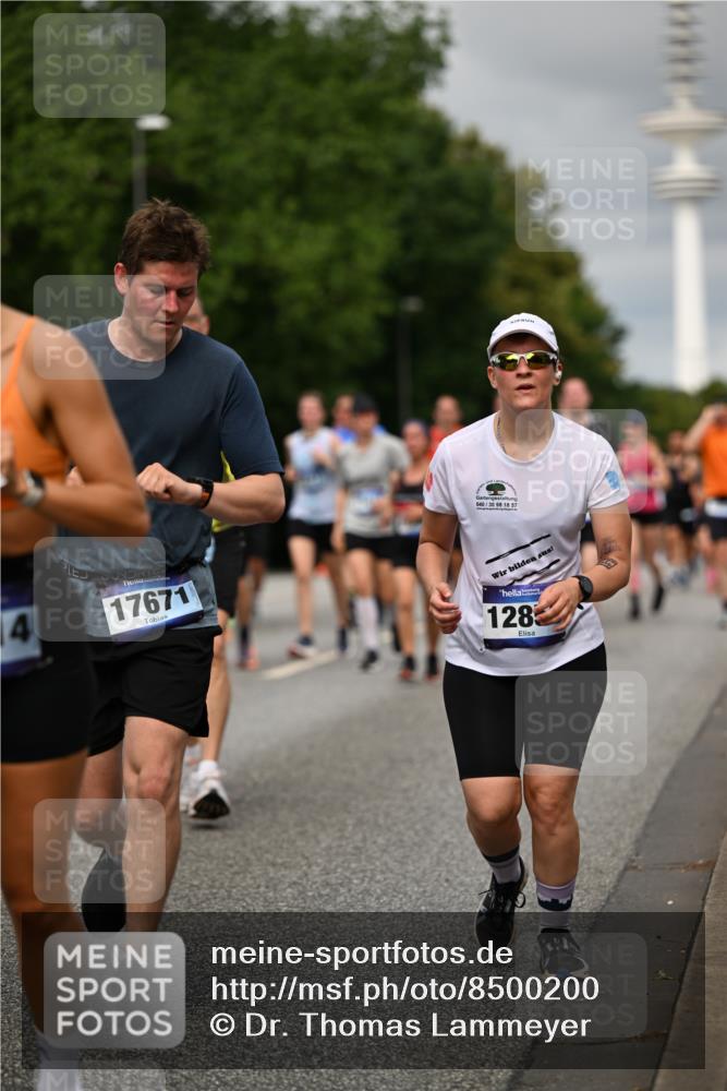 29.06.2025 - hella hamburg halbmarathon Dr. Thomas Lammeyer http://msf.ph/oto/8500200 29.06.2025 10:24:31 Kennedybrücke 1046, 1069, 1110, 1115, 1154, 1471, 1474, 1534, 2064, 2357, 3733, 4422, 4585, 4737, 4739, 5659, 5831, 5937, 7101, 7131, 7519, 7739, 7808, 8025, 8387, 8462, 8588, 8738, 9136, 9196, 9735, 9873, 10041, 10414, 10550, 10595, 10613, 10647, 10754, 11434 meine-sportfotos.de
