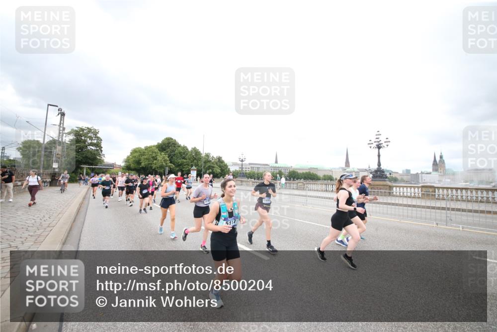 29.06.2025 - hella hamburg halbmarathon Jannik Wohlers http://msf.ph/oto/8500204 29.06.2025 10:57:11 Lombardsbrücke 1123, 1242, 1248, 1265, 1643, 2567, 3191, 3385, 3388, 3433, 3750, 3954, 4180, 4197, 4521, 4830, 5117, 5632, 5736, 6827, 6857, 6916, 7172, 7720, 7728, 8035, 8386, 8540, 8708, 8873, 9059, 9233, 9318, 9496, 9607, 10078, 10551, 11026, 11947, 12172, 12396, 12713, 12799, 12819, 13131, 13340, 13425, 13427, 14256, 14944, 14968, 15033, 15288, 15958, 16007, 16130, 18534 meine-sportfotos.de