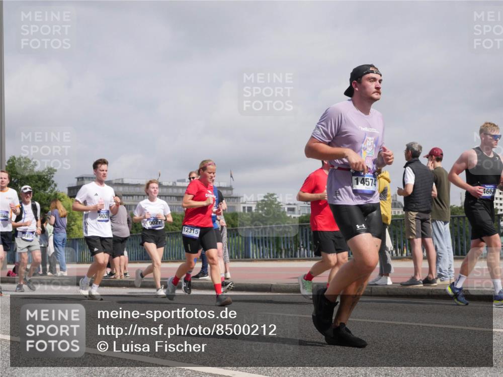 29.06.2025 - hella hamburg halbmarathon Luisa Fischer http://msf.ph/oto/8500212 29.06.2025 10:05:25 Kennedybrücke 868, 4985, 9020, 902, 12315, 14574, 4663, 1128, 1254, 1432, 1733, 2322, 2323, 3780, 4663, 4985, 5742, 5763, 6708, 6860, 7049, 7243, 9020, 9021, 9928, 10866 meine-sportfotos.de