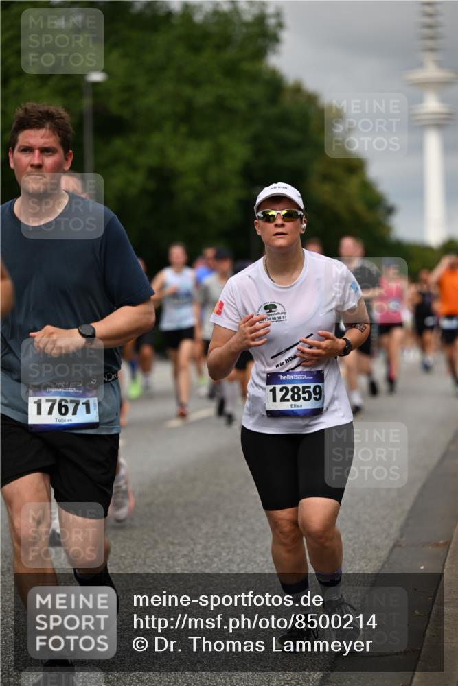 29.06.2025 - hella hamburg halbmarathon Dr. Thomas Lammeyer http://msf.ph/oto/8500214 29.06.2025 10:24:31 Kennedybrücke 1046, 1069, 1110, 1115, 1154, 1471, 1474, 1534, 2064, 2357, 3733, 4422, 4585, 4737, 4739, 5659, 5831, 5937, 7101, 7131, 7519, 7739, 7808, 8025, 8387, 8462, 8588, 8738, 9136, 9196, 9735, 9873, 10041, 10414, 10550, 10595, 10613, 10647, 10754, 11434 meine-sportfotos.de