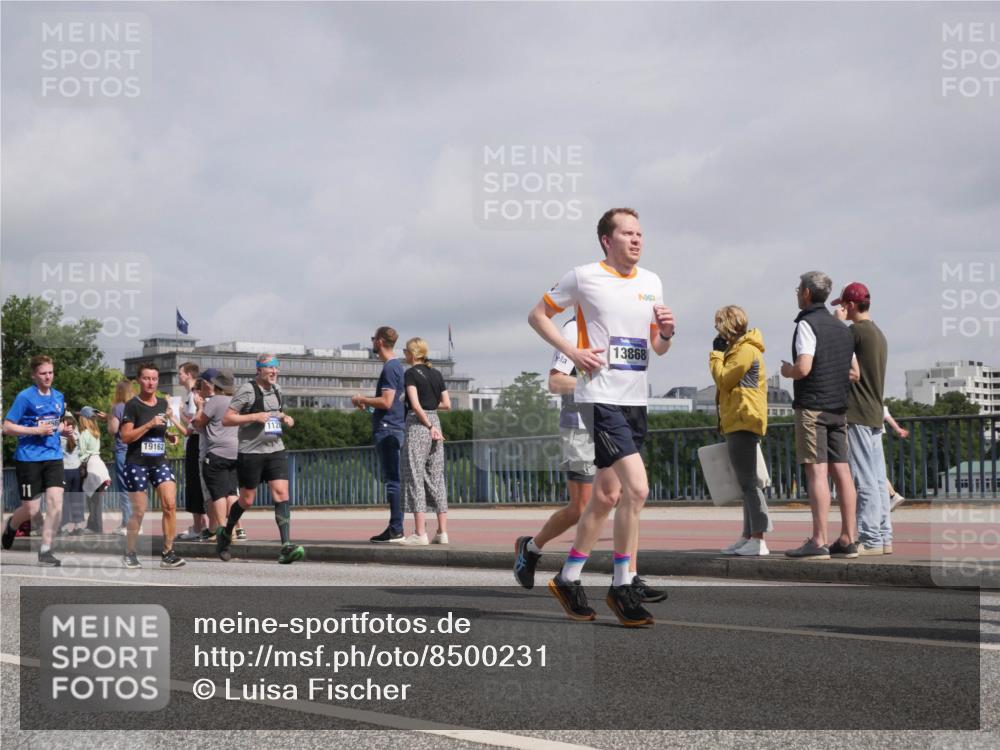 29.06.2025 - hella hamburg halbmarathon Luisa Fischer http://msf.ph/oto/8500231 29.06.2025 10:05:28 Kennedybrücke 19162, 1128, 13868, 1128, 1254, 1733, 3780, 4663, 4985, 5742, 6708, 6860, 7049, 8749, 9020, 9021, 10866 meine-sportfotos.de