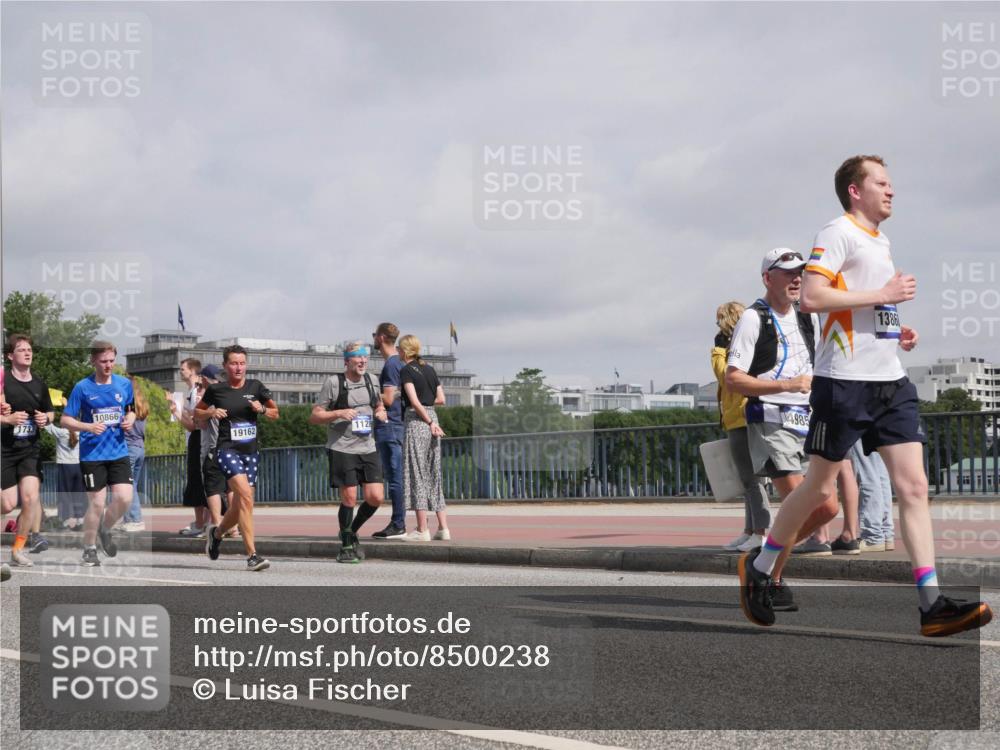 29.06.2025 - hella hamburg halbmarathon Luisa Fischer http://msf.ph/oto/8500238 29.06.2025 10:05:28 Kennedybrücke 10866, 1733, 19162, 1128, 4985, 1386, 1128, 1254, 1733, 3780, 4663, 4985, 5742, 6708, 6860, 7049, 8749, 9020, 9021, 10866 meine-sportfotos.de