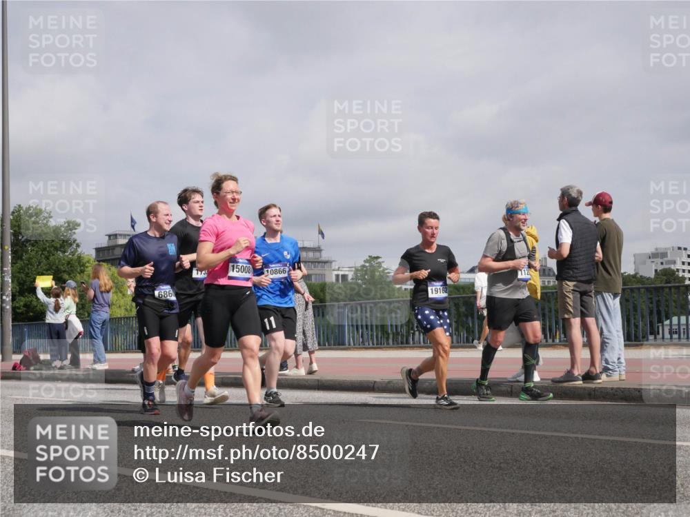 29.06.2025 - hella hamburg halbmarathon Luisa Fischer http://msf.ph/oto/8500247 29.06.2025 10:05:29 Kennedybrücke 686, 15008, 10866, 19162, 112, 11, 1128, 1254, 1733, 3780, 4985, 5742, 6708, 6860, 7049, 8749, 9020, 9021, 10866 meine-sportfotos.de