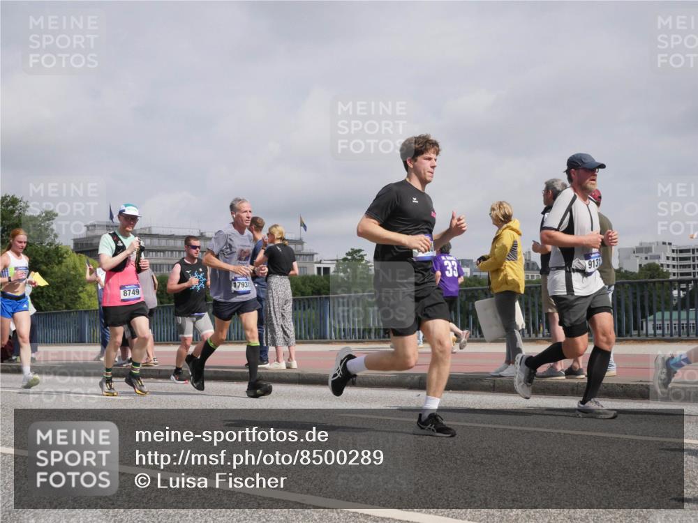 29.06.2025 - hella hamburg halbmarathon Luisa Fischer http://msf.ph/oto/8500289 29.06.2025 10:05:35 Kennedybrücke 8749, 17931, 33, 9131, 1254, 3780, 3919, 5742, 6166, 6708, 7049, 8662, 8749, 10539 meine-sportfotos.de