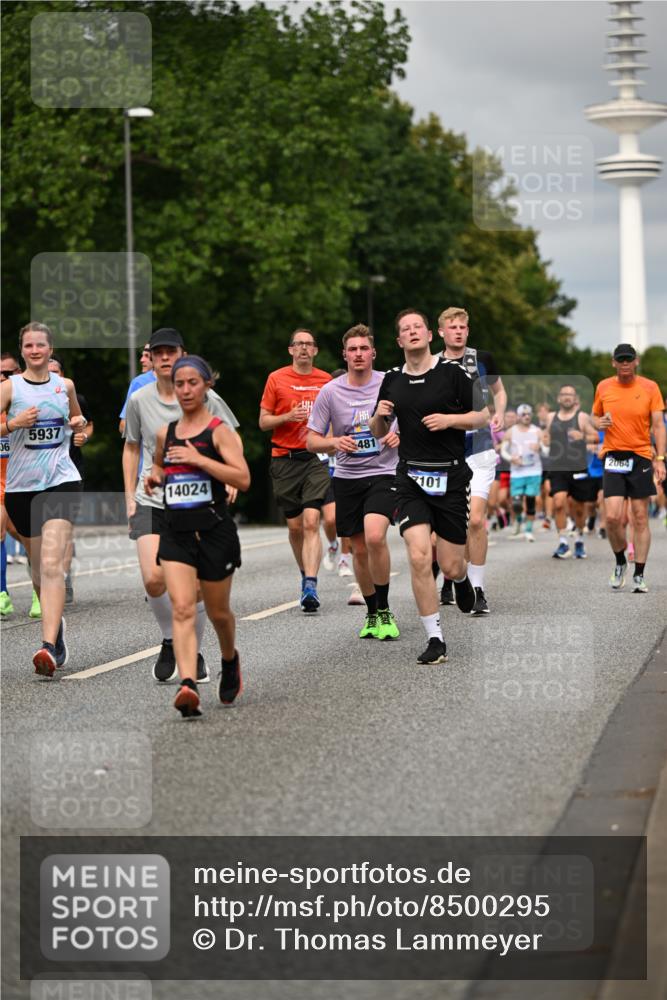 29.06.2025 - hella hamburg halbmarathon Dr. Thomas Lammeyer http://msf.ph/oto/8500295 29.06.2025 10:24:33 Kennedybrücke 1046, 1069, 1110, 1115, 1154, 1471, 1474, 1534, 2064, 2357, 3733, 3842, 4422, 4585, 4737, 4739, 5659, 5831, 5937, 7101, 7131, 7519, 7739, 7808, 8025, 8387, 8462, 8588, 8738, 9136, 9196, 9735, 9873, 10041, 10414, 10550, 10595, 10613, 10647, 10754, 11100, 11434 meine-sportfotos.de