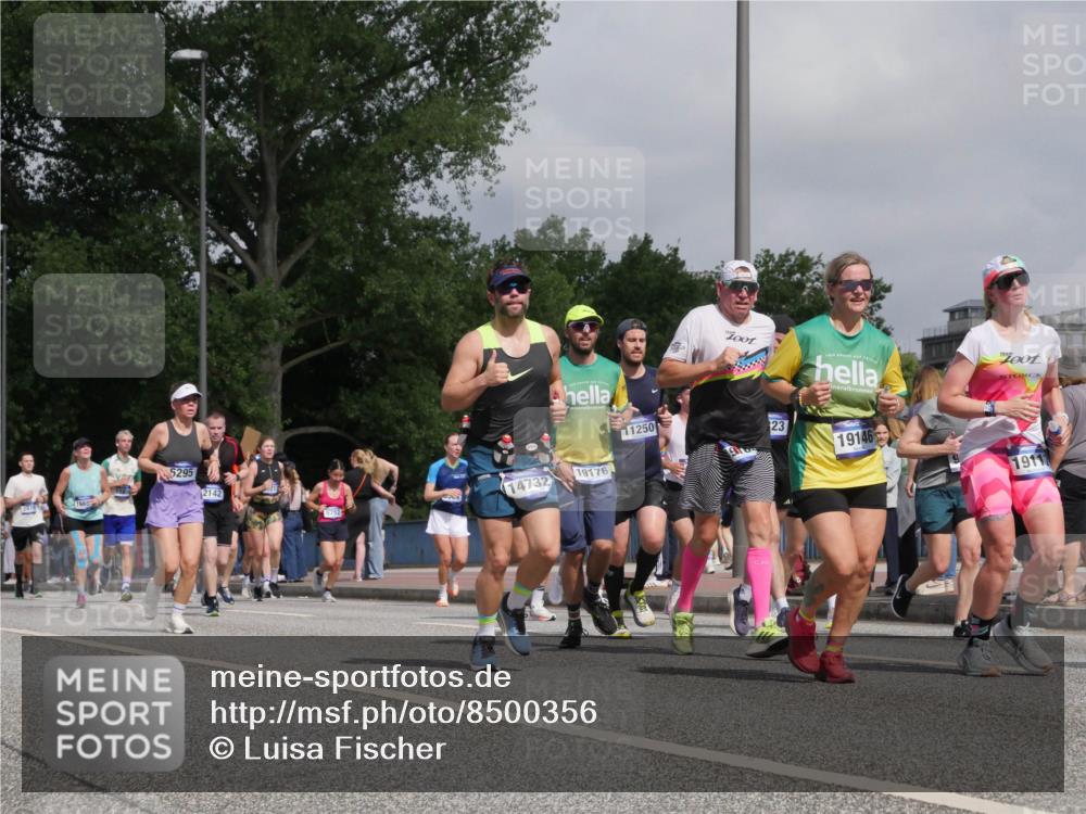 29.06.2025 - hella hamburg halbmarathon Luisa Fischer http://msf.ph/oto/8500356 29.06.2025 10:05:43 Kennedybrücke 2819, 5295, 2142, 6752, 14732, 19176, 11250, 23, 19146, 1911, 2142, 2685, 2819, 3919, 6166, 6295, 6752, 6997, 7323, 8003, 8364, 8662, 9006, 10295, 10539 meine-sportfotos.de